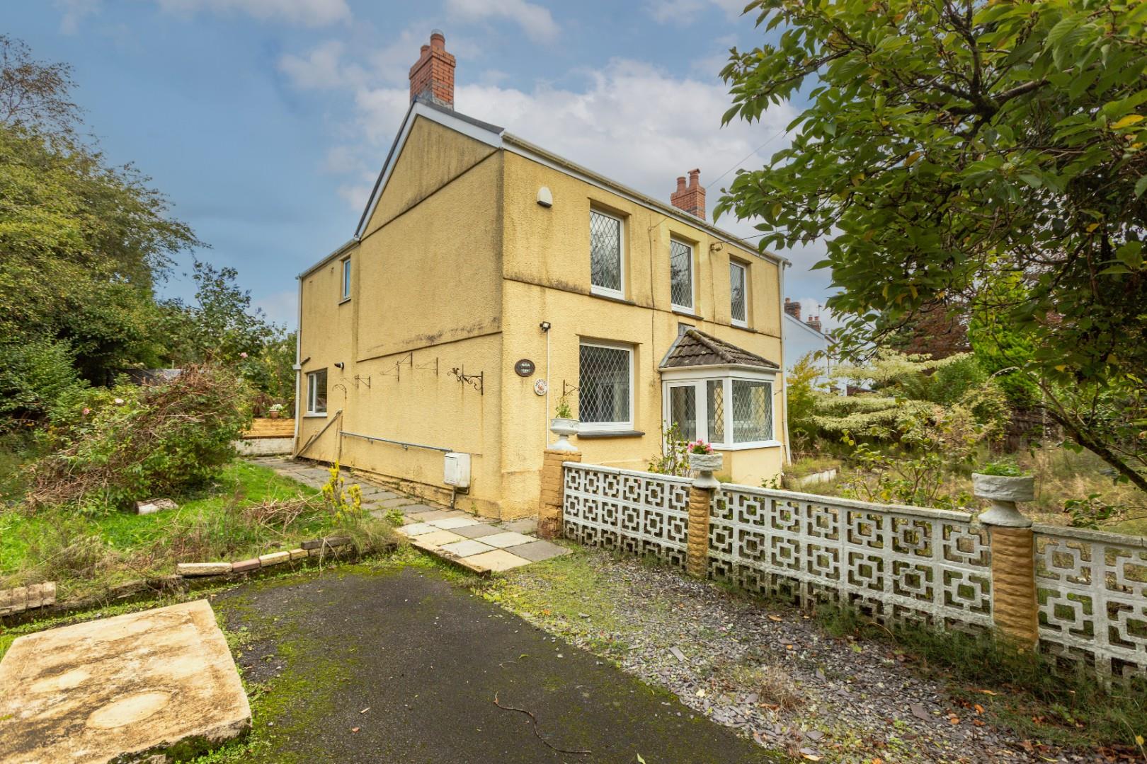 Dukefield, Three Crosses, Swansea, SA4 3PS